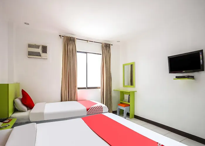 Oyo 210 Apple Tree Suites